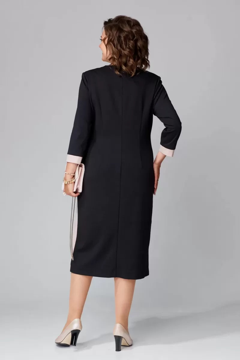 Alexa Elegant V-neck dress