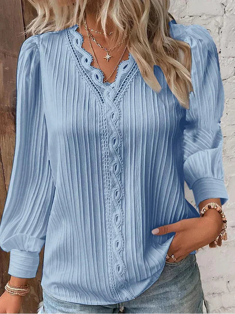 Sam | Blouse with Chiffon and Lace Details