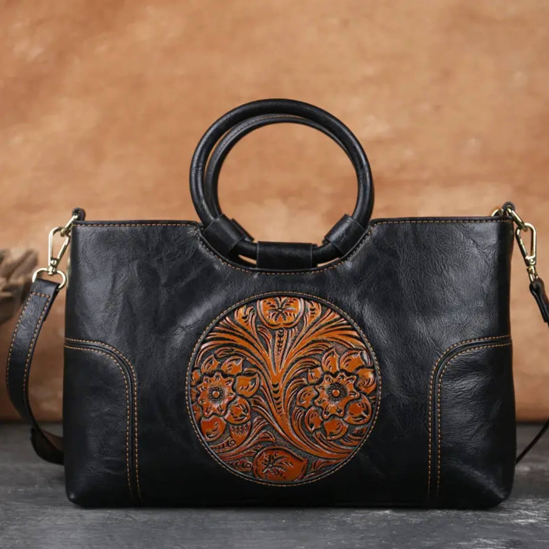 Luciana’s Carved Detail | Handbag