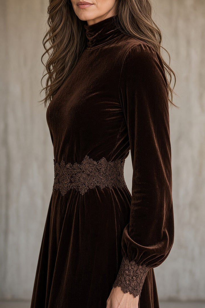 Giselle | Lace-Trimmed Maxi Dress