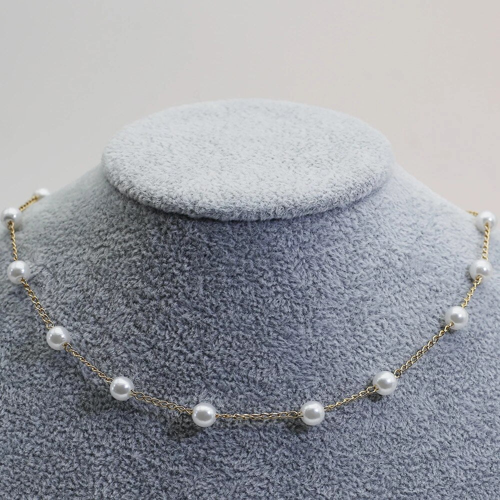 Lustra | Gold Pearl Necklace