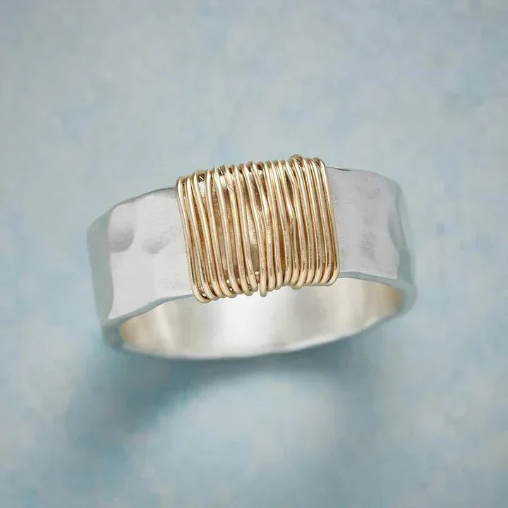Auriel | Vintage Gold Thread Ring